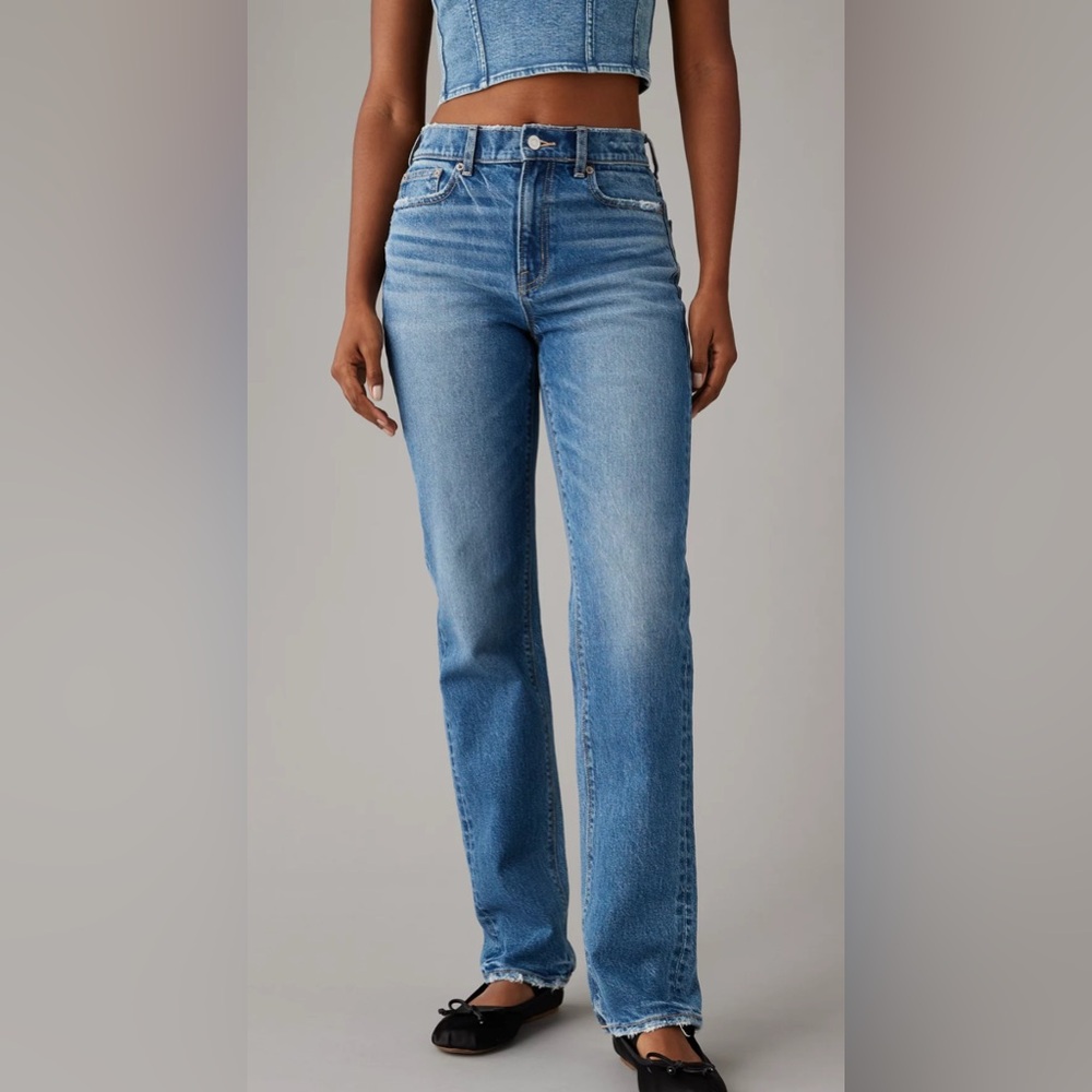 American Eagle Super High-Waisted Straight jeans